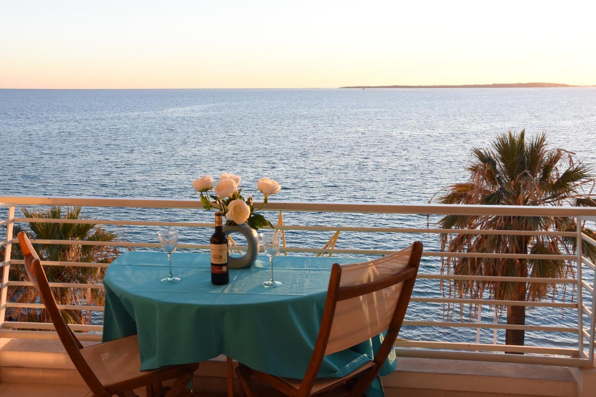 Résidence Le Soleil Juan-les-Pins Exterior foto
